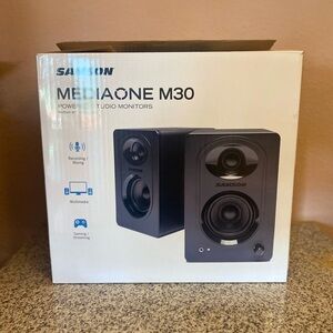 Samson M30 speakers